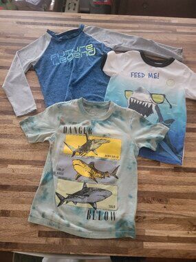 Hind, Wonder Nation, Garanamals size 4/5 Boys Top Bundle Sharks